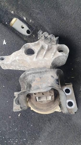 Nosac motora Clio 4 1.5dci