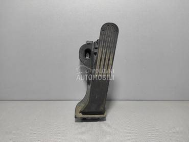 PAPUCICA GASA za Volkswagen Golf 6