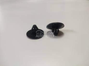 Žabice izolacije haube za Renault Clio