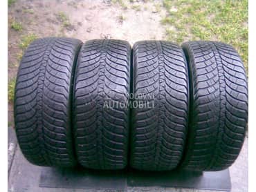 Kumho 245/50 R18 Zimska