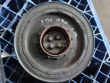 BMW Serija 1 e87 -  kompletan auto u delovima