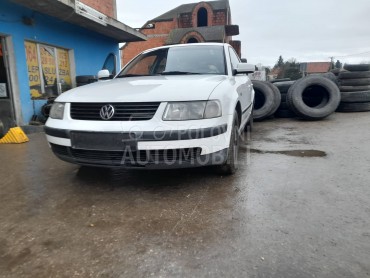 Volkswagen Passat B5 -  kompletan auto u delovima