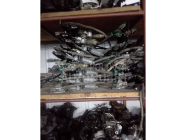 Desni podizac za Ford Focus od 1998. do 2004. god.