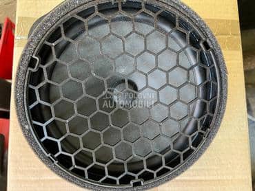 Zvucnici fabricki za Audi A3