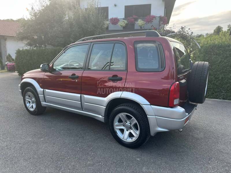 Suzuki Grand Vitara 2.0 b