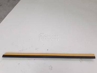 Lajsna prednji desnih vrata za Volkswagen Passat B8