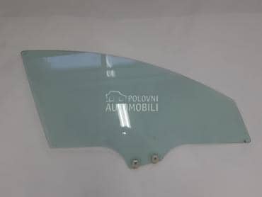 Prednje desno staklo za Mazda 3 od 2008. do 2013. god.