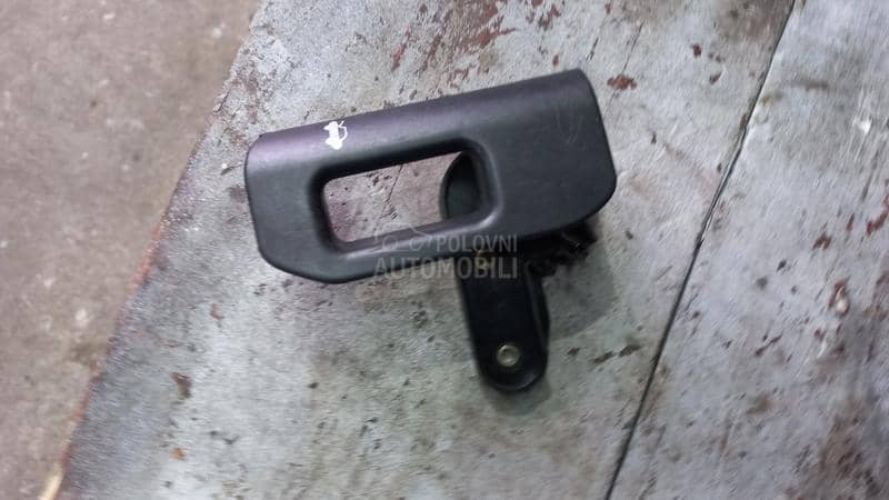 rucica za otvaranje haube