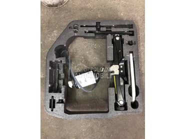 Dizalica,alat za Audi A4, A5