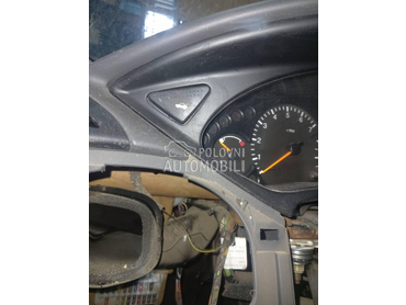 prekidac za gepek za Ford Focus od 1999. do 2004. god.