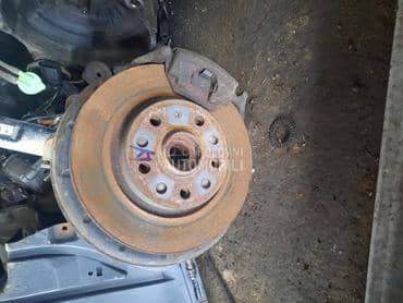 prednja klesta za Volkswagen Golf 5