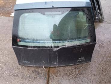 gepek vrata za Fiat Punto