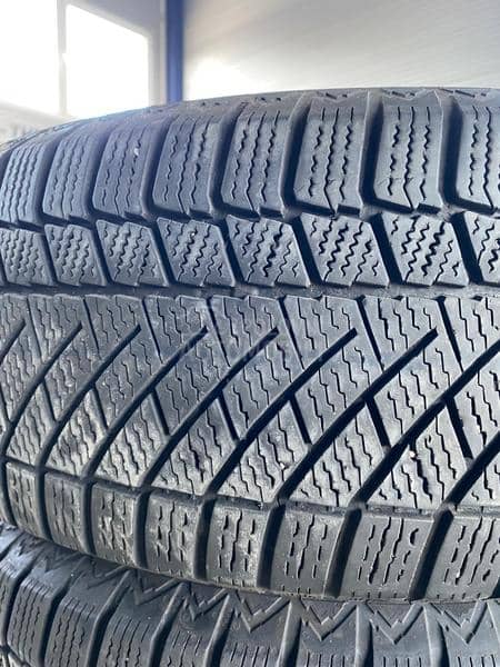 Continental 215/65 R16 Zimska