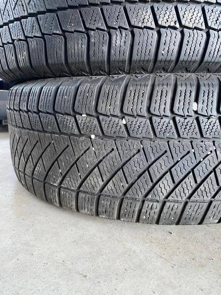 Continental 215/65 R16 Zimska