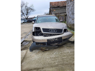 Audi A4 -  kompletan auto u delovima