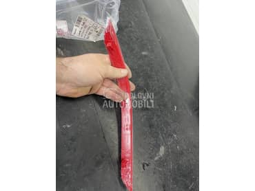 desni katadiopter u braniku za Volkswagen Caddy od 2015. do 2020. god.