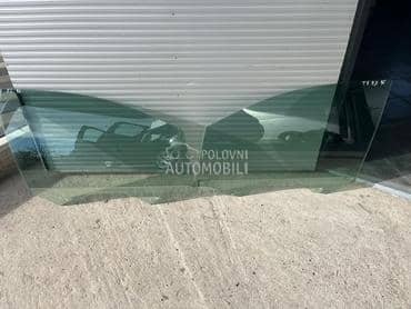 Prednja i Zadnja stakla za Volkswagen Touran