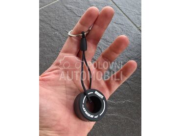 Privezak guma pirelli P ZERO  