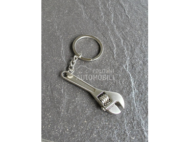 Privezak univerzalni kljuc  