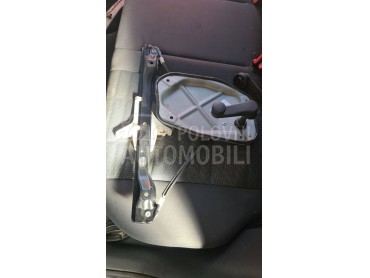 Podizači stakla mehanički za Volkswagen Golf 5