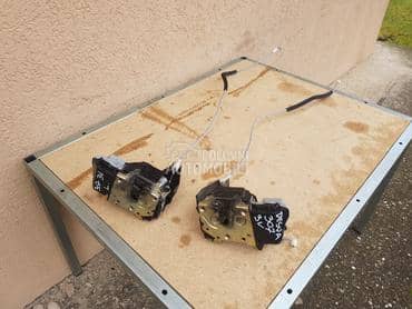 Centralna brava - kupe 3 vrata za Peugeot 307