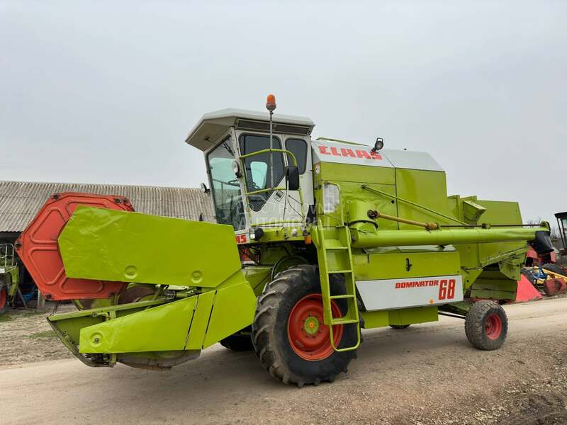 Claas Dominator 68