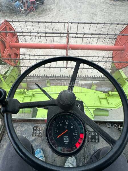 Claas Dominator 68
