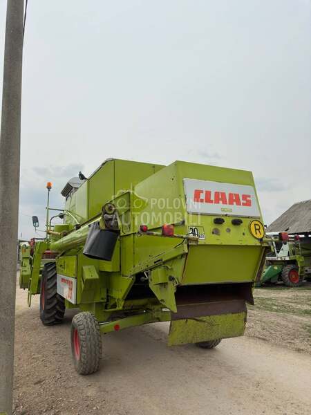 Claas Dominator 68