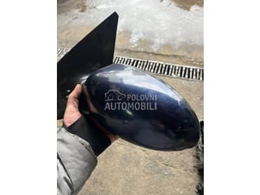 Levi retrovizor mehanicki za Ford Focus