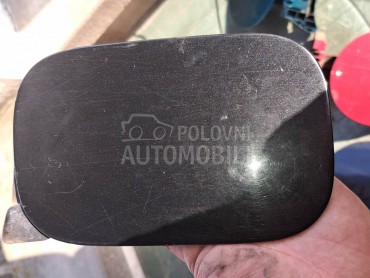 poklopac rezervoara crni za Audi A4