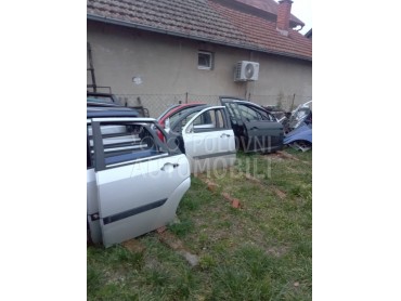 Prednja desna vrata za Ford Focus od 1998. do 2010. god.