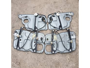 Podizac prozora sina podizaca za Volkswagen Touran od 2003. do 2013. god.