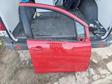 prednja desna vrata za Suzuki Splash