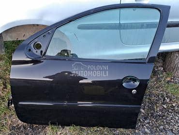 leva vrata crna 5v za Peugeot 206