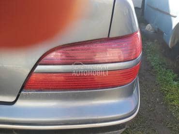 zadnje lampe za Peugeot 406