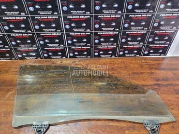 Prednje desno staklo za Audi A4 od 2005. do 2015. god.