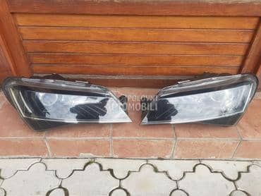 farovi ksenon levi i desni za Škoda Superb od 2012. do 2016. god.