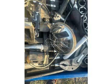 Brava gepeka i vrati za Volkswagen Bora, Golf 4 od 1998. do 2005. god.