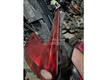 desna stop lampa za Nissan Juke od 2010. do 2015. god.