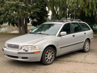 Farovi za Volvo V40 za 2004. god.