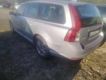 farovi za Volvo V50 od 2004. do 2012. god.