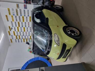 Smart ForTwo -  kompletan auto u delovima