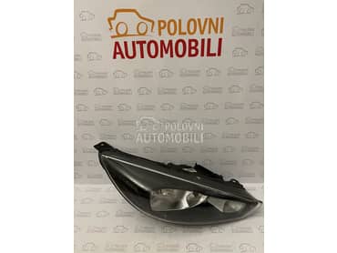 Desni halogeni far za Ford Focus od 2011. do 2018. god.