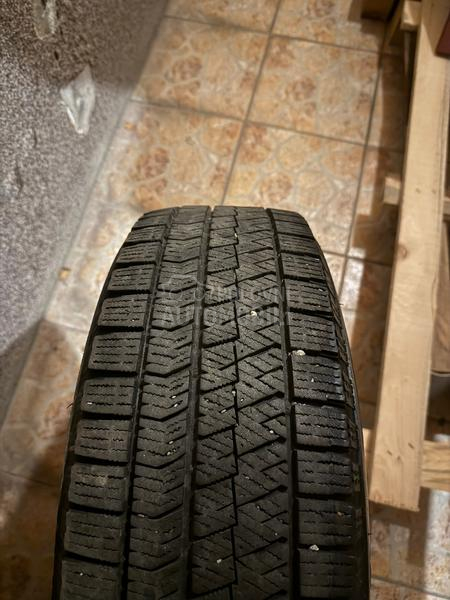 Bridgestone 195/65 R15 Zimska