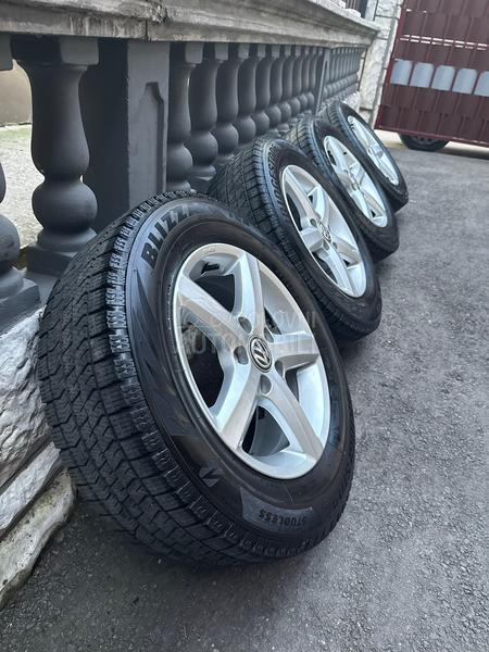 Bridgestone 195/65 R15 Zimska