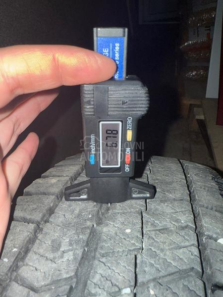 Bridgestone 195/65 R15 Zimska