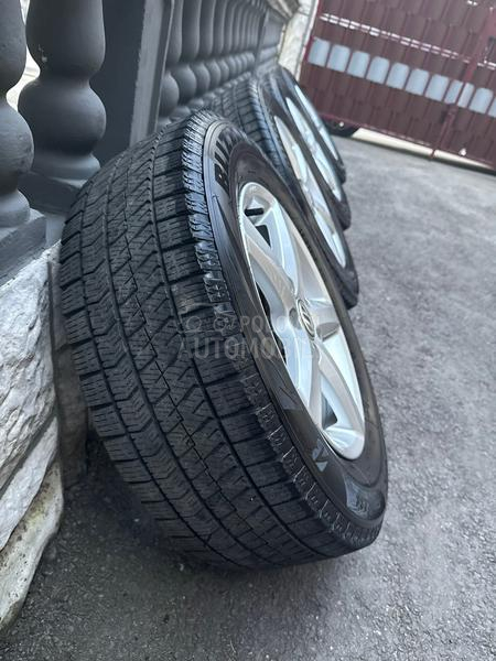 Bridgestone 195/65 R15 Zimska