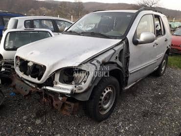 Mercedes Benz ML Klasa -  kompletan auto u delovima
