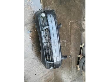 Branik prednji kompletan za Volkswagen Touran od 2004. do 2006. god.