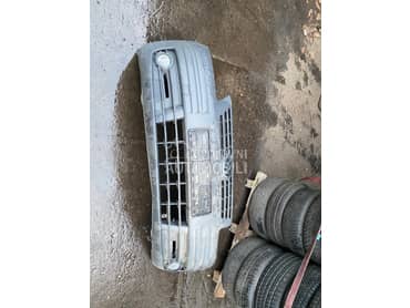 Branik prednji kompletan za Volkswagen Caddy od 2004. do 2009. god.